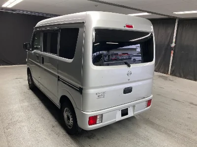 NISSAN CLIPPER VAN