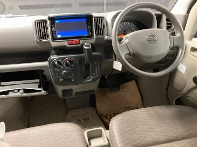 NISSAN CLIPPER VAN