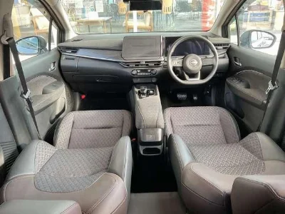 NISSAN AURA