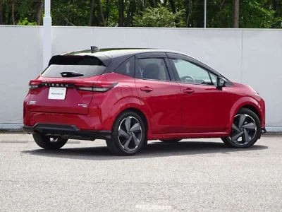 NISSAN AURA