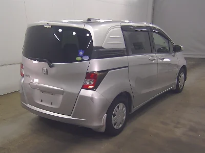HONDA FREED SPIKE