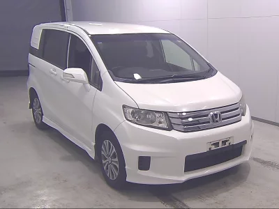 HONDA FREED SPIKE