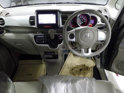 HONDA N BOX SLASH