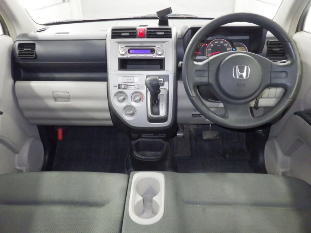 Honda Zest  с аукциона в Японии