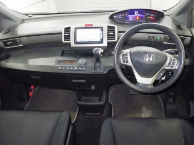 HONDA FREED SPIKE