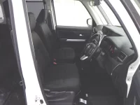 Цена авто Toyota Roomy с аукционов Японии, номер кузова M900A, пробег 90 000, оценка 8