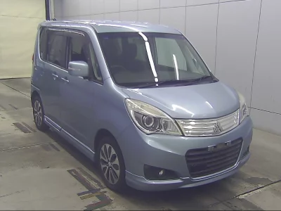 MITSUBISHI DELICA D2