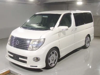 NISSAN ELGRAND