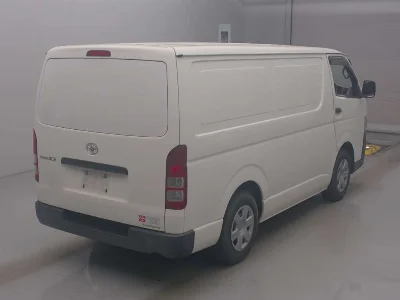 TOYOTA REGIUS VAN