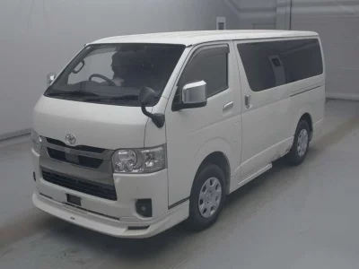 TOYOTA HIACE VAN
