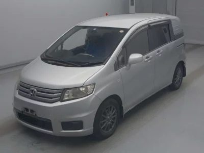 HONDA FREED SPIKE