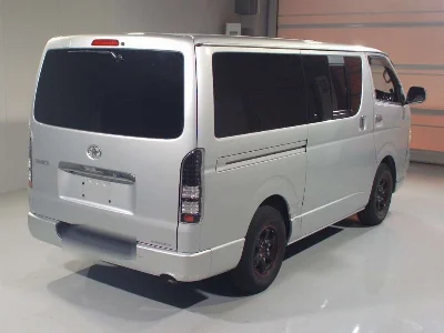 TOYOTA REGIUS VAN