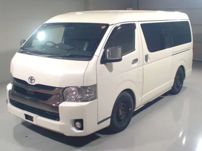 TOYOTA HIACE VAN