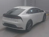 Цена авто Toyota Prius с аукционов Японии, номер кузова MXWH60, пробег 65 000, оценка 8
