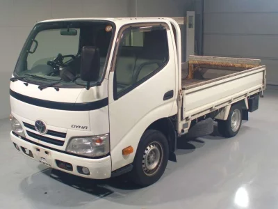 TOYOTA DYNA