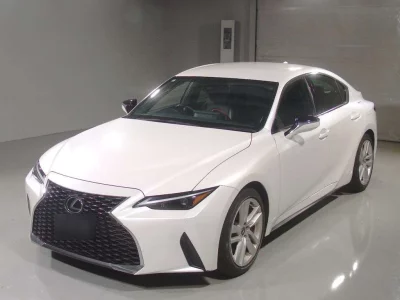 LEXUS IS