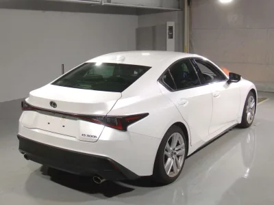 LEXUS IS