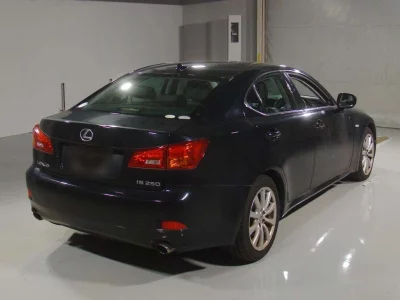 LEXUS IS