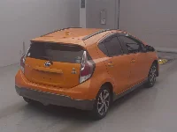 Цена авто Toyota Aqua с аукционов Японии, номер кузова NHP10, пробег 30 000, оценка 2