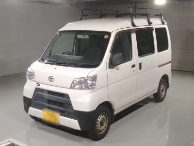 TOYOTA PIXIS VAN
