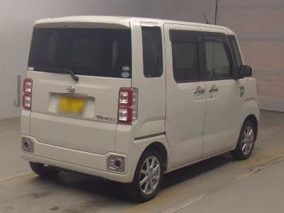 DAIHATSU WAKE