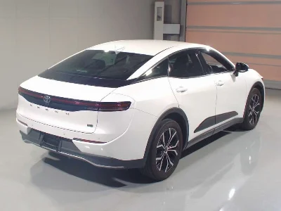 TOYOTA CROWN CROSSOVER
