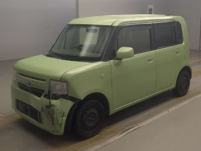 TOYOTA PIXIS SPACE