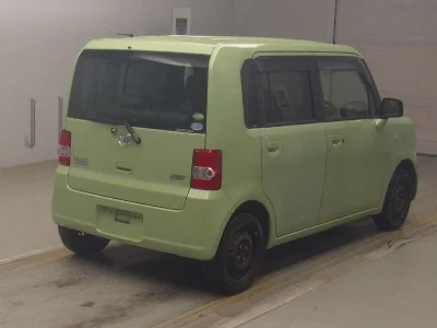 TOYOTA PIXIS SPACE