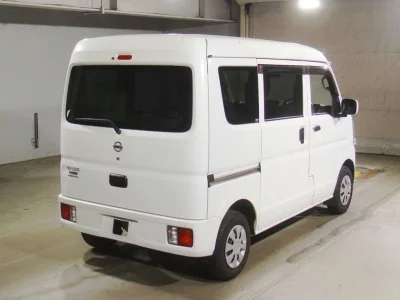 NISSAN CLIPPER VAN