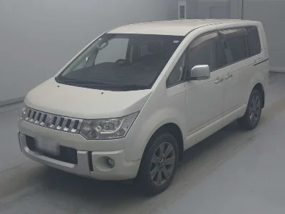 MITSUBISHI DELICA D5