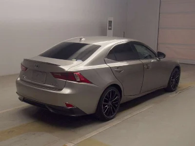 LEXUS IS