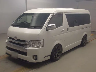 TOYOTA HIACE