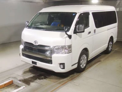 TOYOTA HIACE