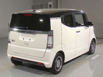 HONDA N BOX SLASH
