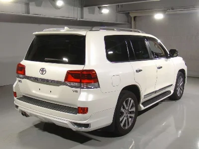 TOYOTA LAND CRUISER