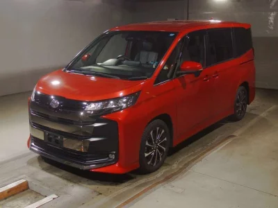 TOYOTA NOAH