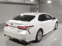 Цена авто Toyota Camry с аукционов Японии, номер кузова AXVH70, пробег 110 000, оценка 8