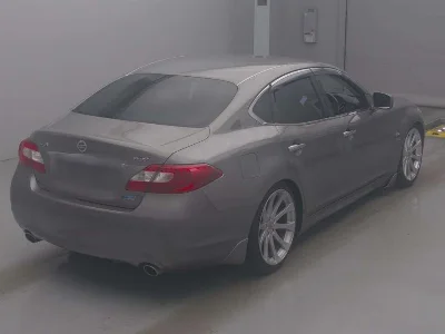 NISSAN FUGA