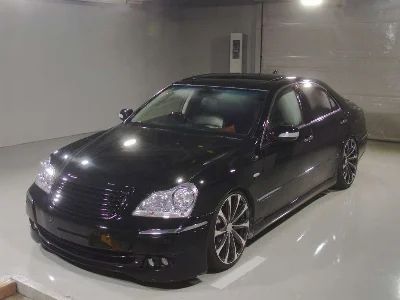 TOYOTA CROWN MAJESTA