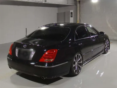 TOYOTA CROWN MAJESTA