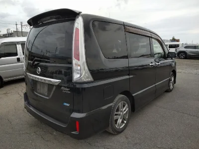 NISSAN SERENA