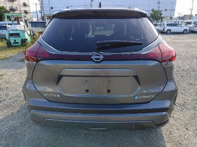 NISSAN KICKS