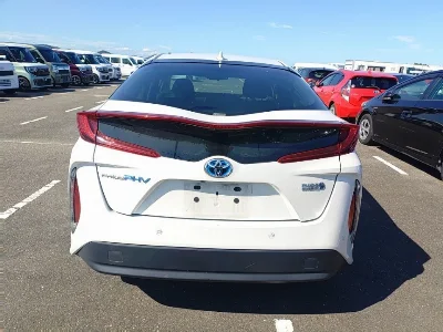TOYOTA PRIUS PHV