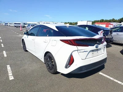 TOYOTA PRIUS PHV