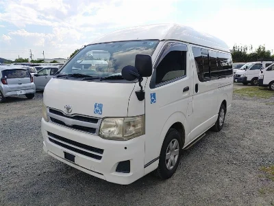 TOYOTA REGIUS ACE VAN