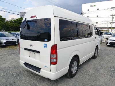 TOYOTA REGIUS ACE VAN