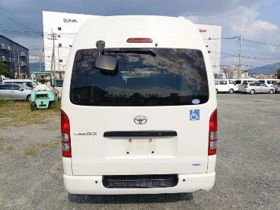TOYOTA REGIUS ACE VAN