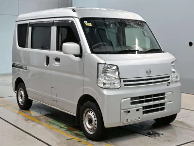 NISSAN CLIPPER VAN