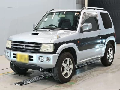 MITSUBISHI PAJERO MINI