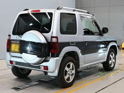 MITSUBISHI PAJERO MINI
